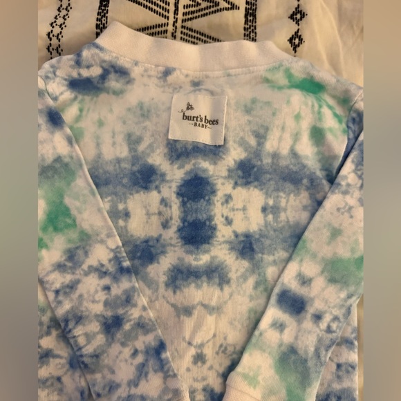 2 Burt’s Bees Baby 6-9 month sleep and play outfits - Picture 9 of 10